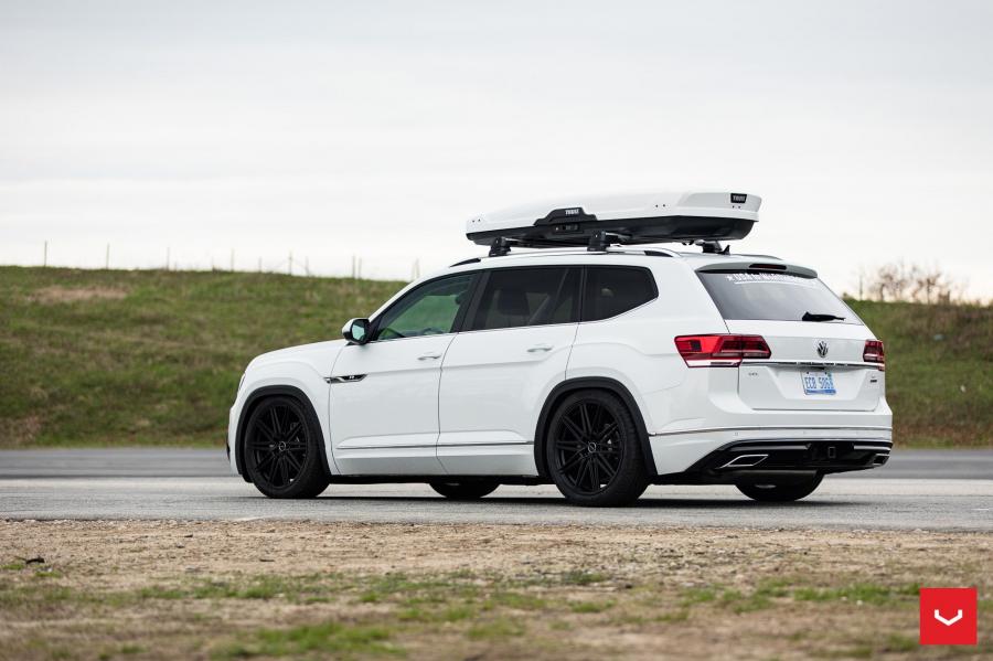  Volkswagen Atlas R-Line on Vossen Wheels (CV10) 2019 года  (фото 52 из 53)